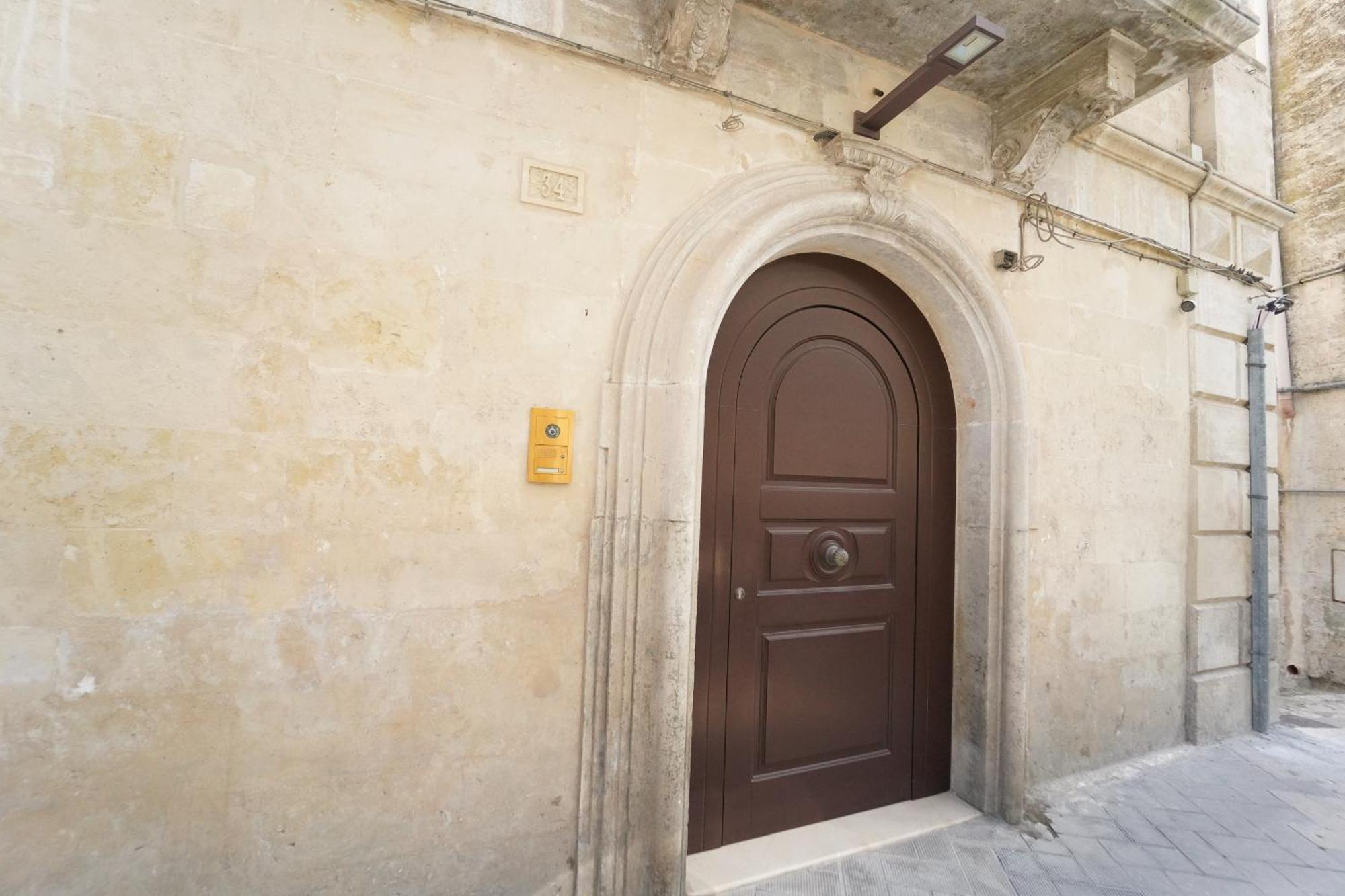 Santa Cesarea Residence Casa Vacanze - La Vetta Del Sasso Barisano 马泰拉 外观 照片